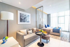 Stylish Studio Business Bay with Canal View - Gym & Pool